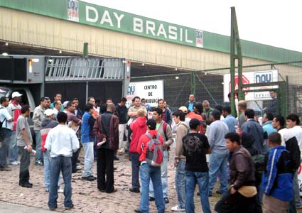 F. Maia, Day Brasil e Rhodia têm assembléias de campanha salarial