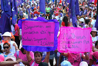 A palavra de ordem da mobilização, em bandeira no ato em Campinas dia 08 de março
