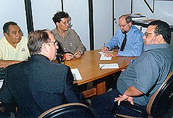 Audiência de dirigente e assessor do Unificados, mais representante dos ex-trabalhadores Shell/Basf, no Ministério do Trabalho, em 30 de maio de 2003
