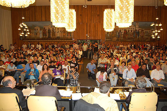 Ato em apoio ao povo Xavante, no auditório da Câmara Municipal de São Paulo