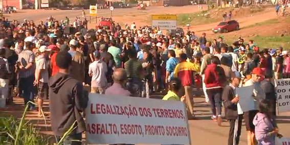 Protesto dos moradores dos bairro situados no entorno do aeroporto de Viracopos, em Campinas